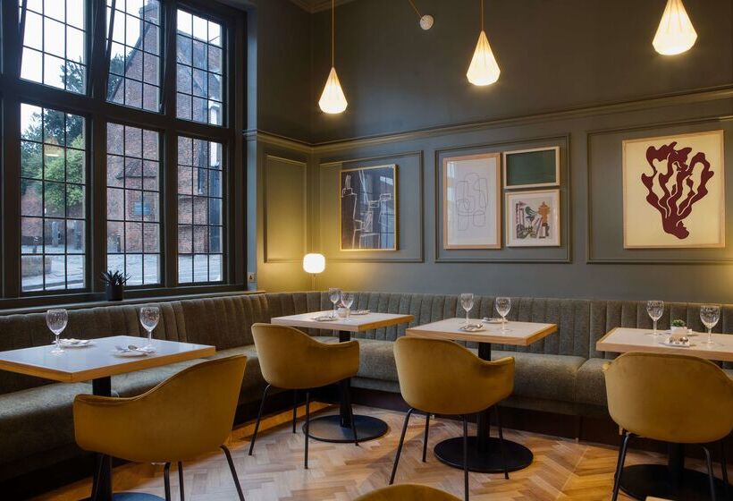 The Samuel Ryder Hotel St Albans, Tapestry Collection Hilton