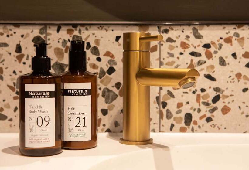 The Samuel Ryder Hotel St Albans, Tapestry Collection Hilton