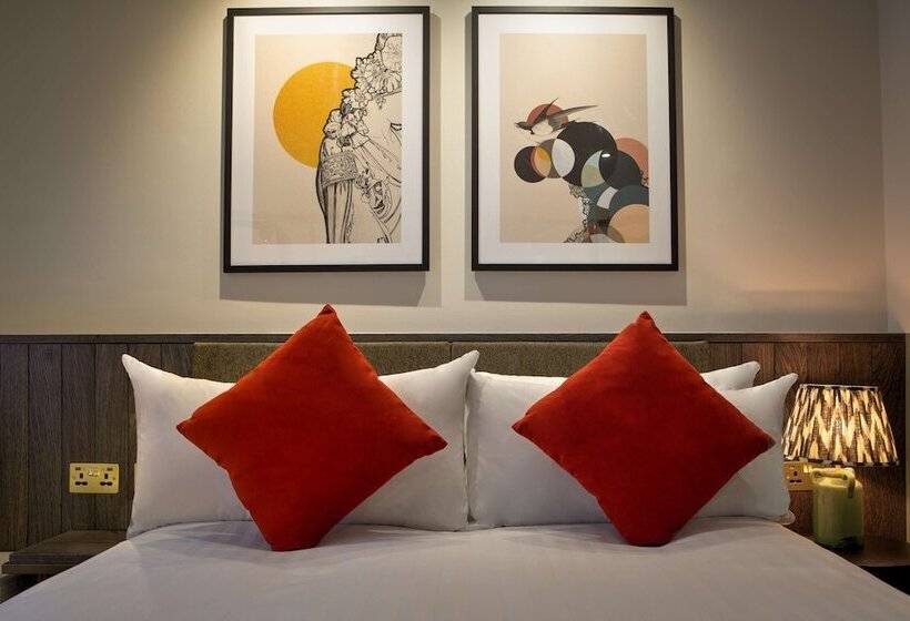 The Samuel Ryder Hotel St Albans, Tapestry Collection Hilton