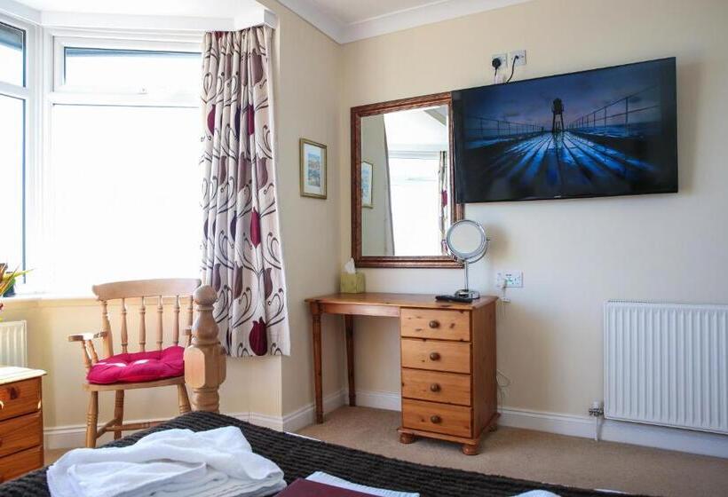 בית מלון כפרי The Seacliffe   Whitby