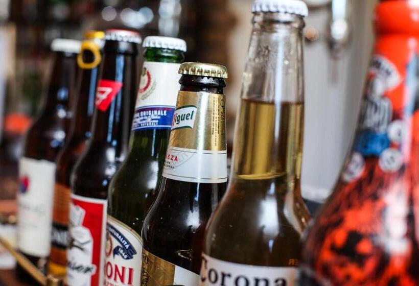 בית מלון כפרי The Seacliffe   Whitby