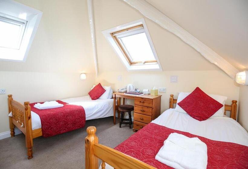 בית מלון כפרי The Seacliffe   Whitby