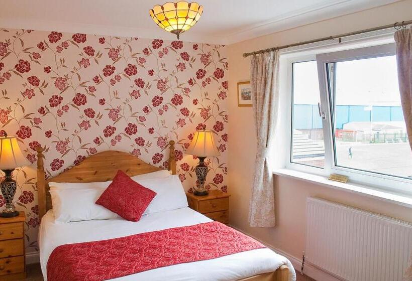 בית מלון כפרי The Seacliffe   Whitby