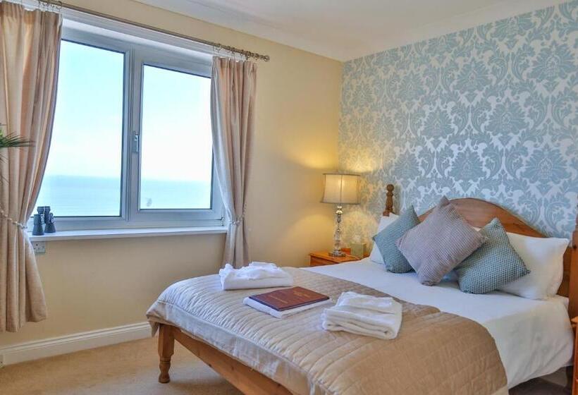 בית מלון כפרי The Seacliffe   Whitby