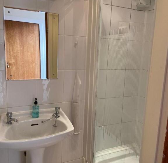 Отель The Shelbourne   Exclusivley For Adults