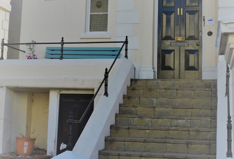 Отель The Sheldon B&b Free Private Parking