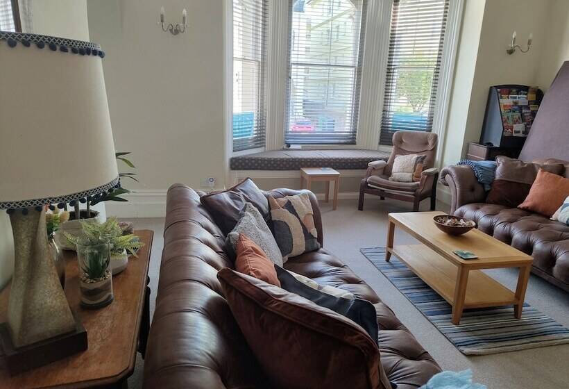 Отель The Sheldon B&b Free Private Parking