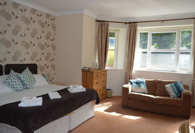 Отель The Sheldon B&b Free Private Parking