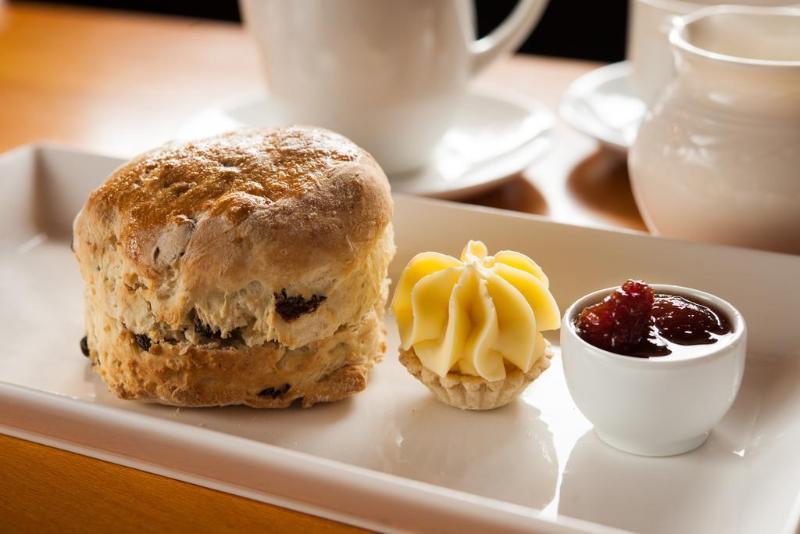 Отель The Stronlossit Inn