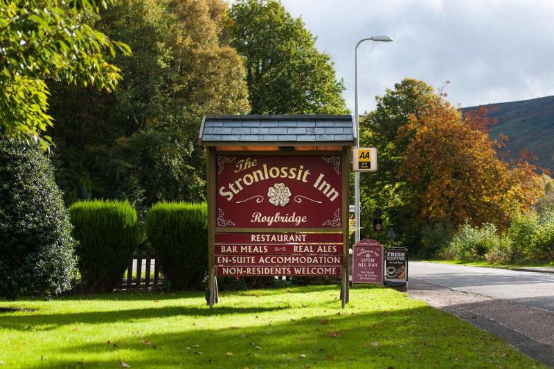 Отель The Stronlossit Inn