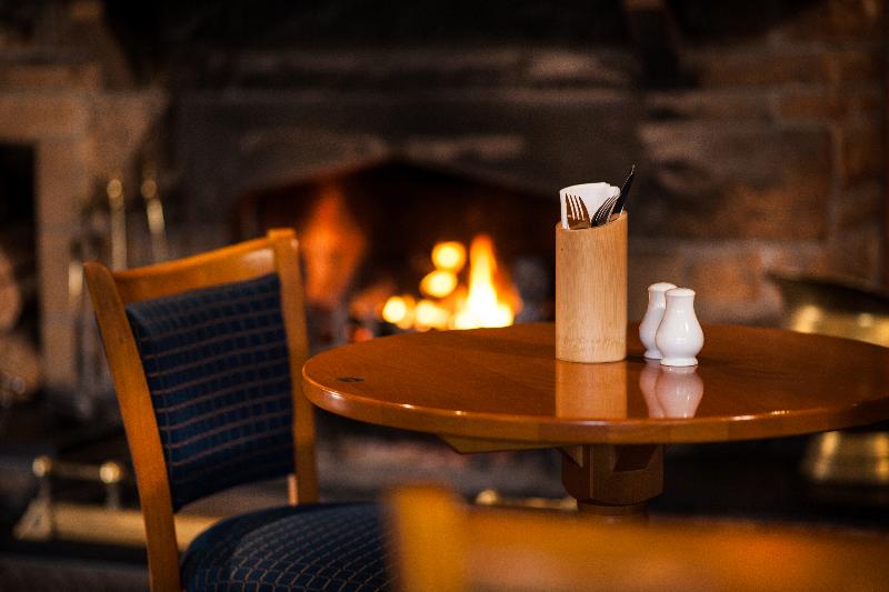 Отель The Stronlossit Inn