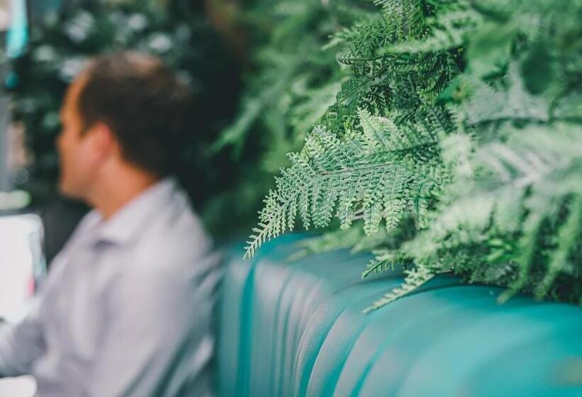 호텔 The West Park