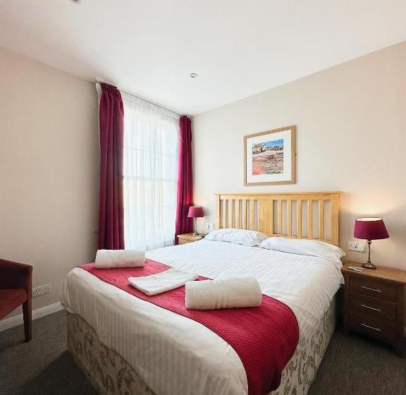 בית מלון כפרי The Western