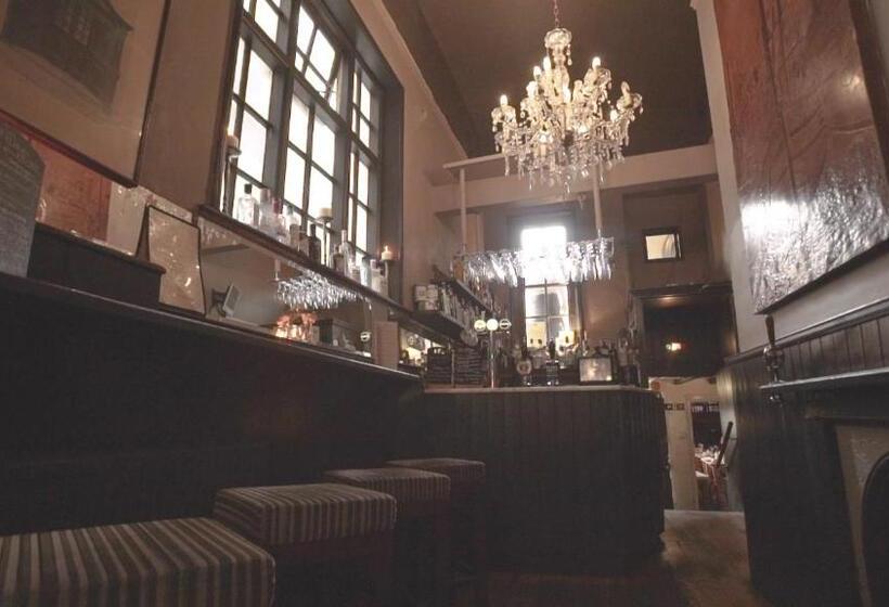 호텔 White Horse & Griffin