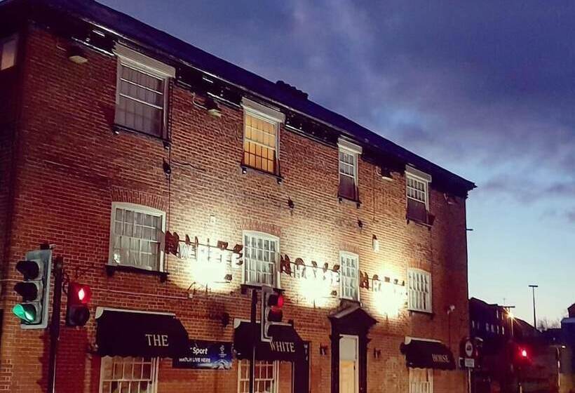 호텔 The White Horse