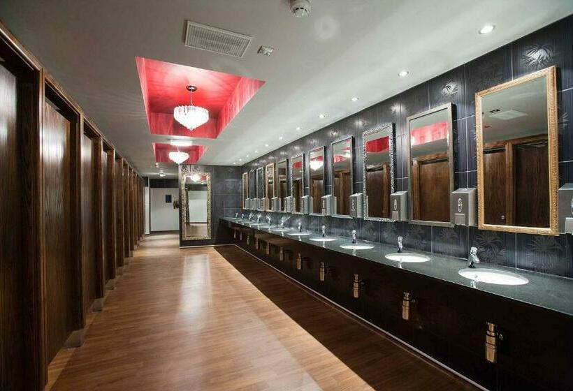 호텔 The White Lady Wetherspoon