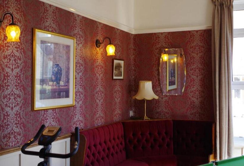 Отель Varley House