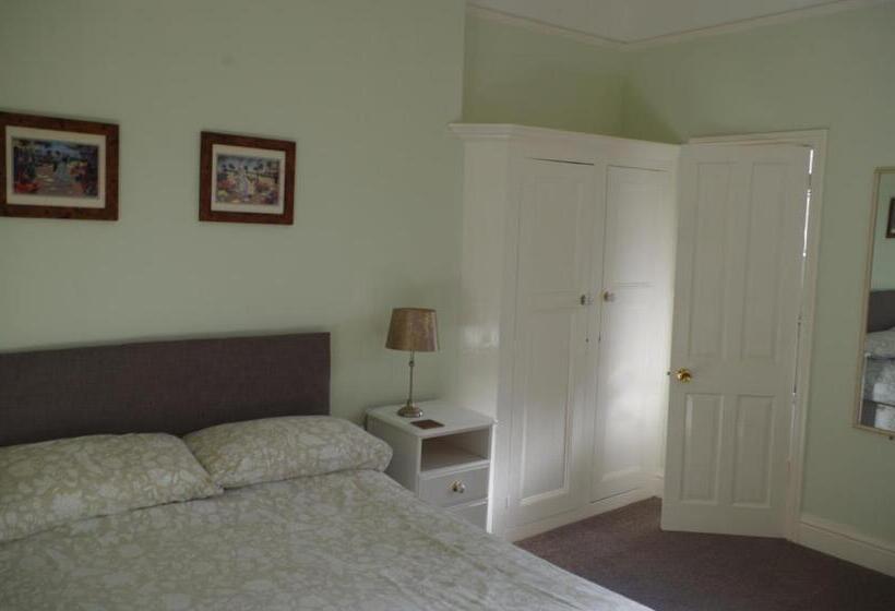 Отель Varley House