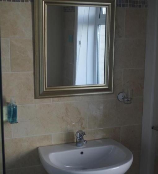 Отель Varley House