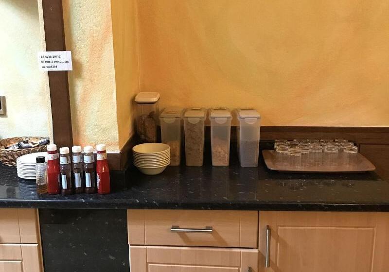 호텔 Warwick Lodge