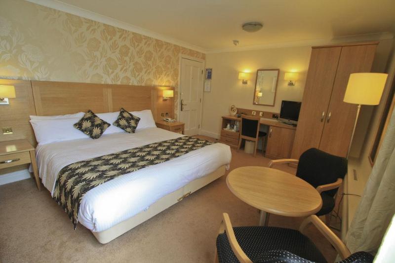 בית מלון כפרי Weetwood Hall Estate