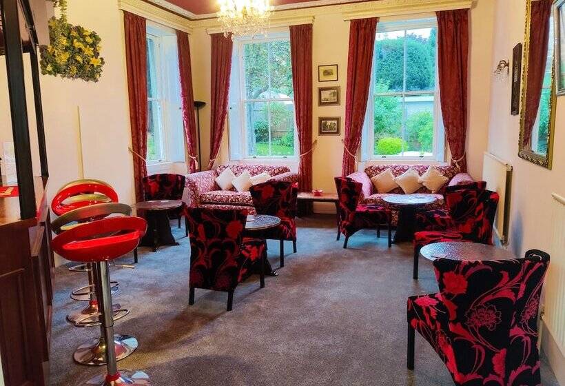 호텔 Wentworth House   Free Parking