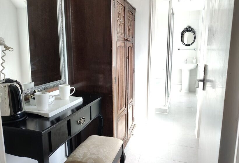 호텔 Wentworth House   Free Parking