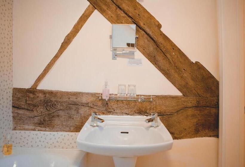 فندق The West Arms