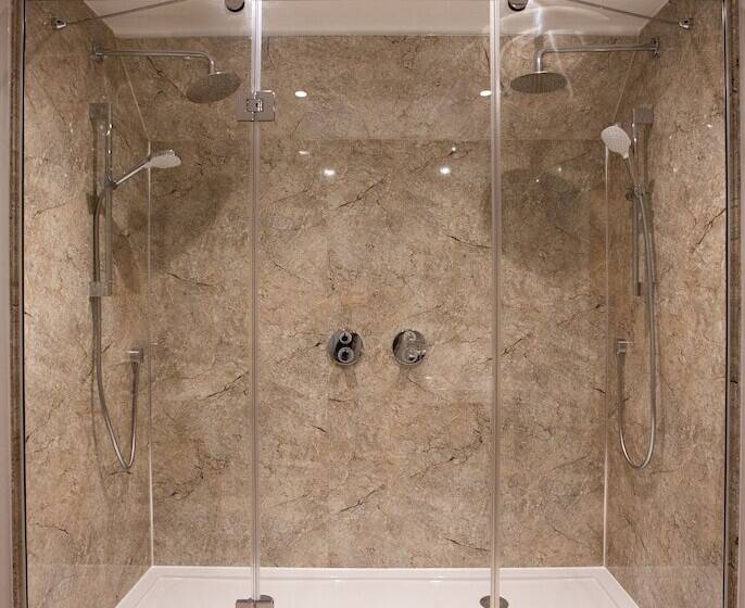 ホテル Woodfalls Inn