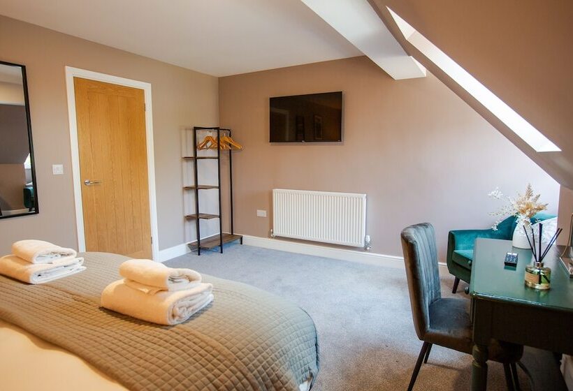 ホテル Woodfalls Inn