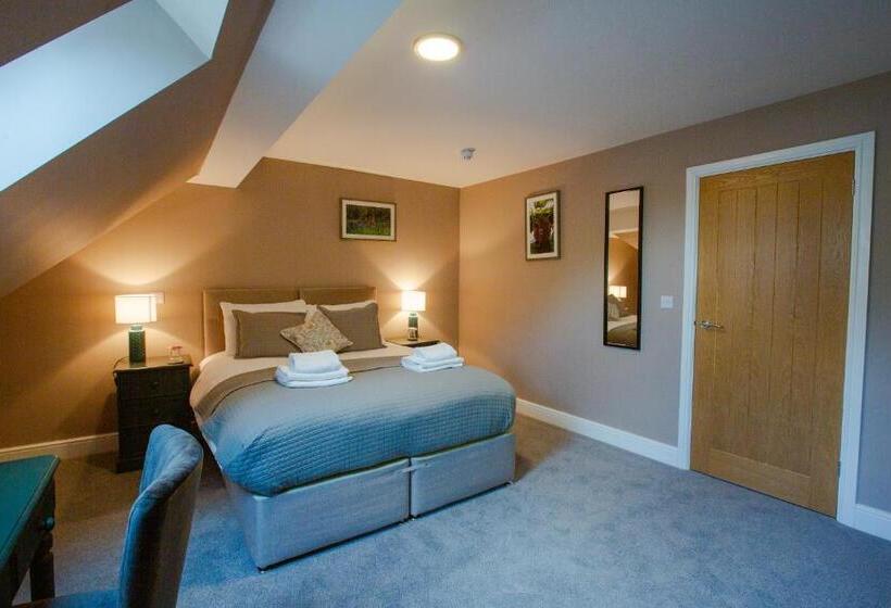 ホテル Woodfalls Inn