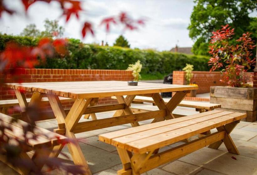 ホテル Woodfalls Inn