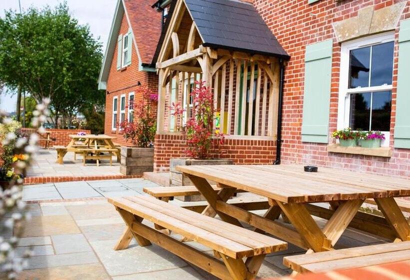 ホテル Woodfalls Inn