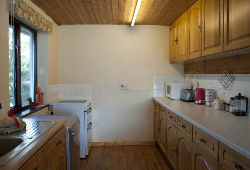 هتل Wringford Cottages