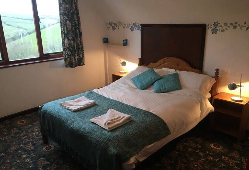 هتل Wringford Cottages