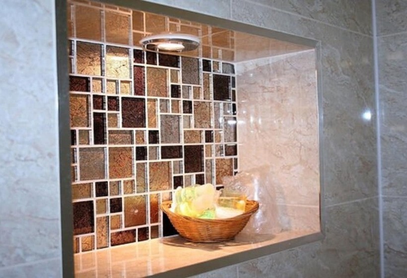 Ilfracombe House Hotel   Near Cliffs Pavilion