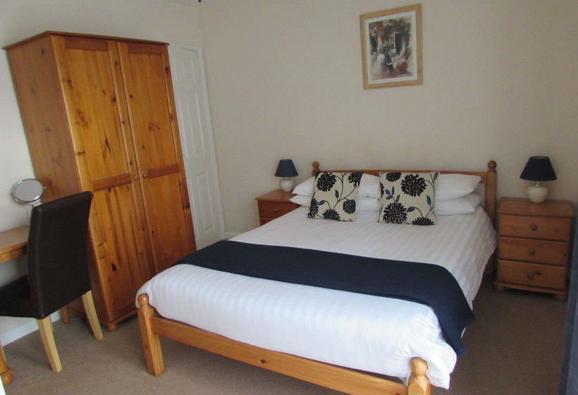 فندق على الطريق Atz&h Inn