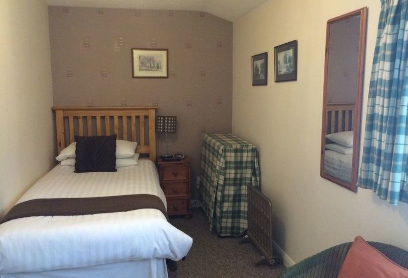 فندق على الطريق Atz&h Inn