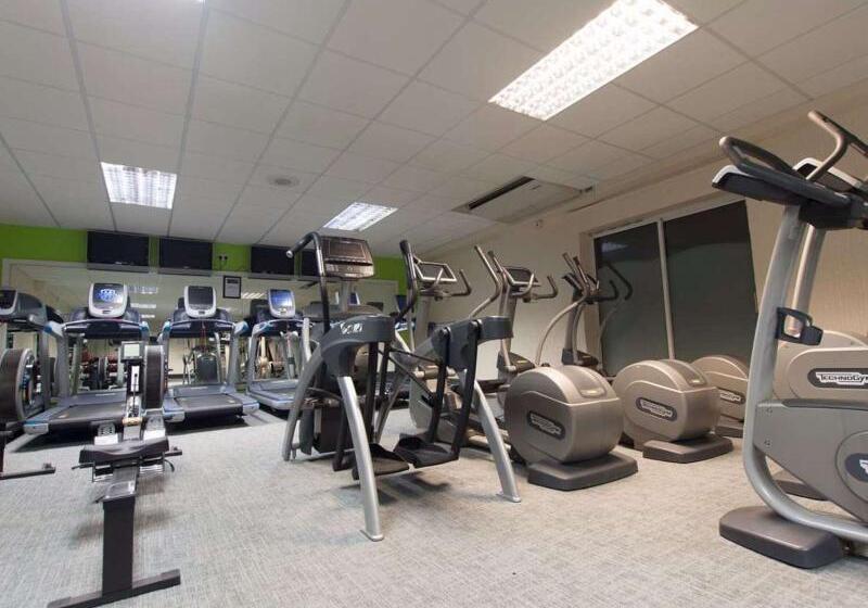 אתר נופש Gloucester Robinswood Hotel, Bw Signature Collection