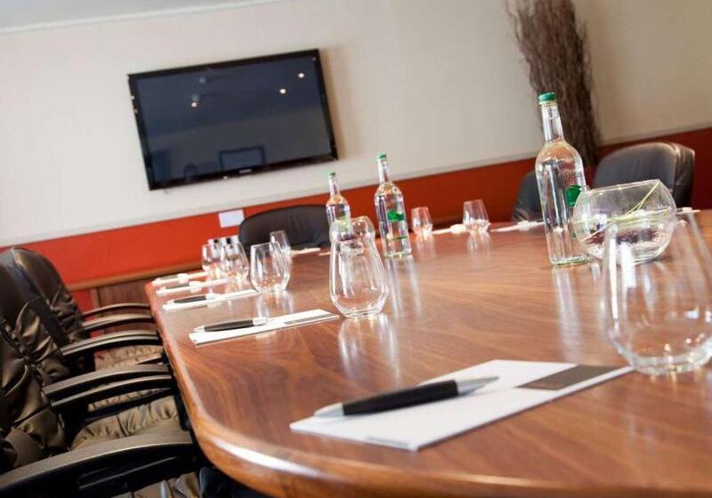 אתר נופש Gloucester Robinswood Hotel, Bw Signature Collection