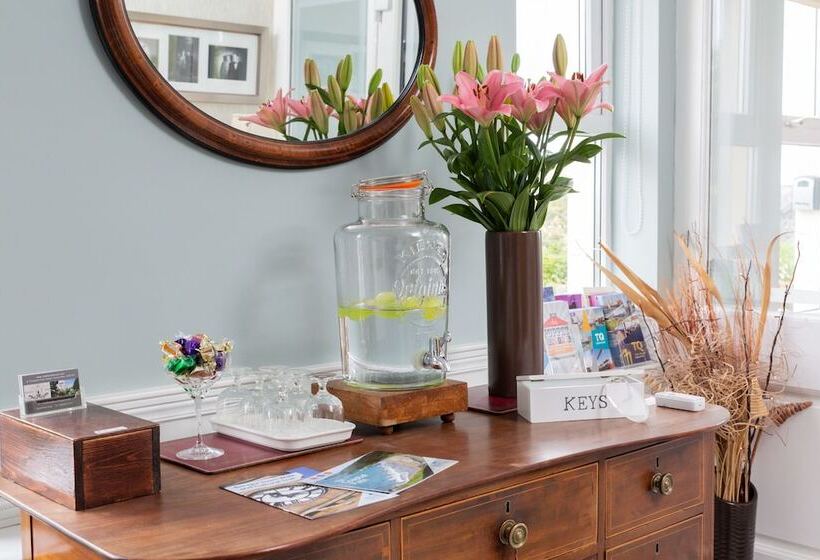 Shelleven Guest House