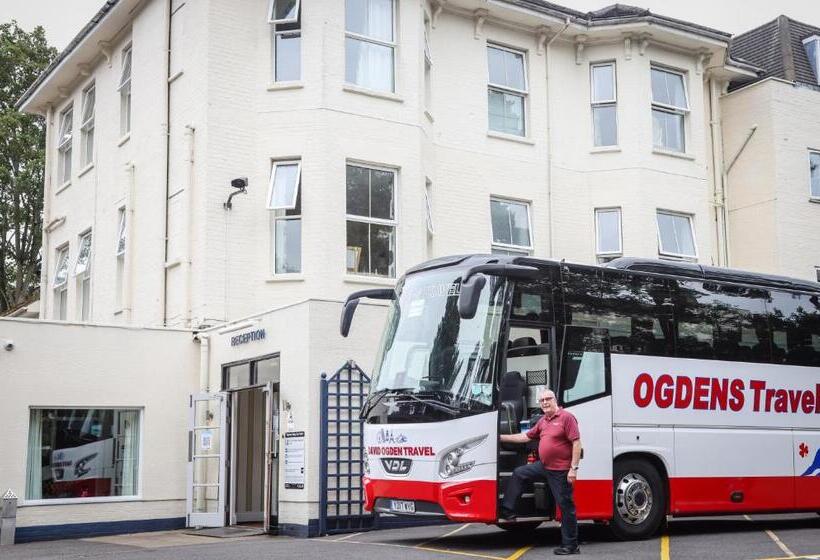 בית מלון כפרי The Mayfair