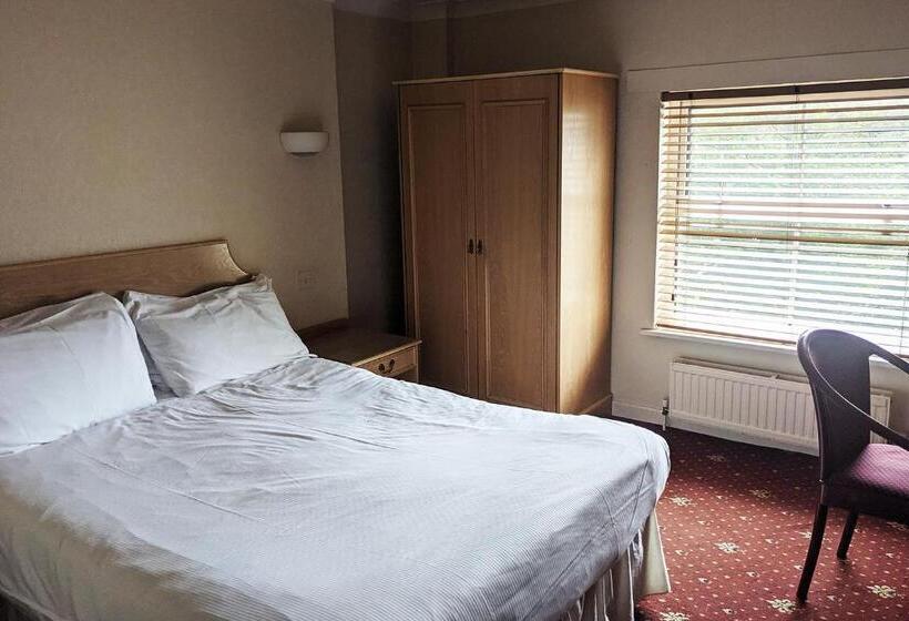 בית מלון כפרי The Mayfair