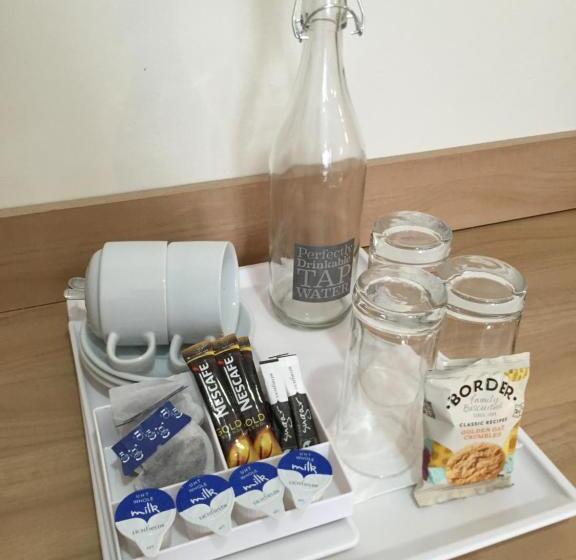 The Westlynne Hotel & Apartments