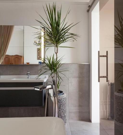 Zanzibar International Hotel