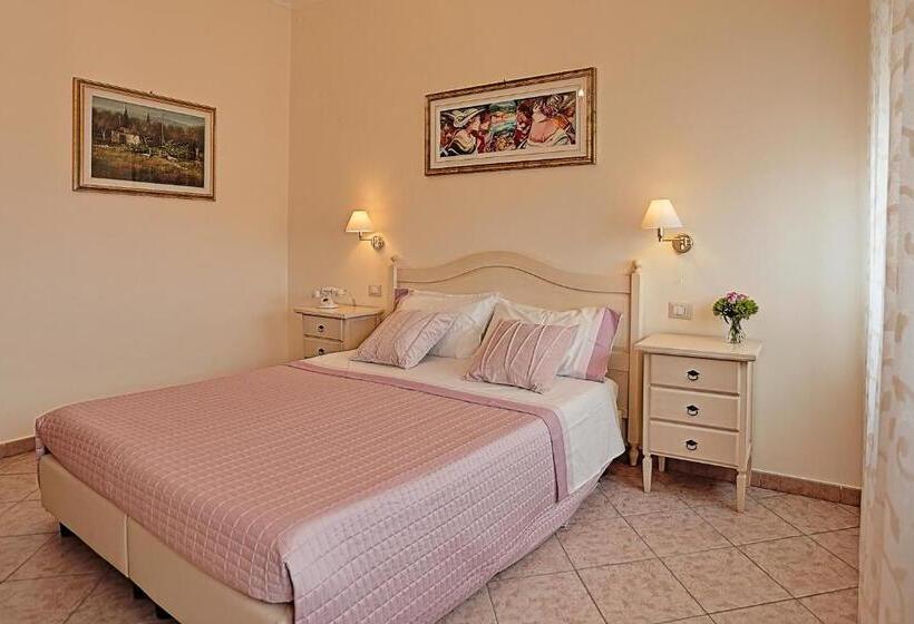 پانسیون Il Castello Guest House