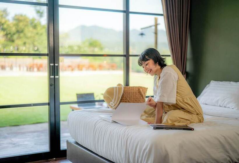 호텔 The River Life Resort