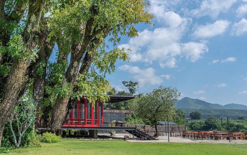 호텔 The River Life Resort