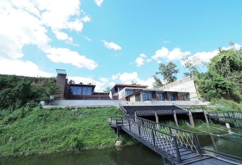 호텔 The River Life Resort