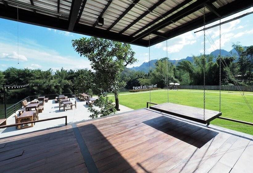 호텔 The River Life Resort